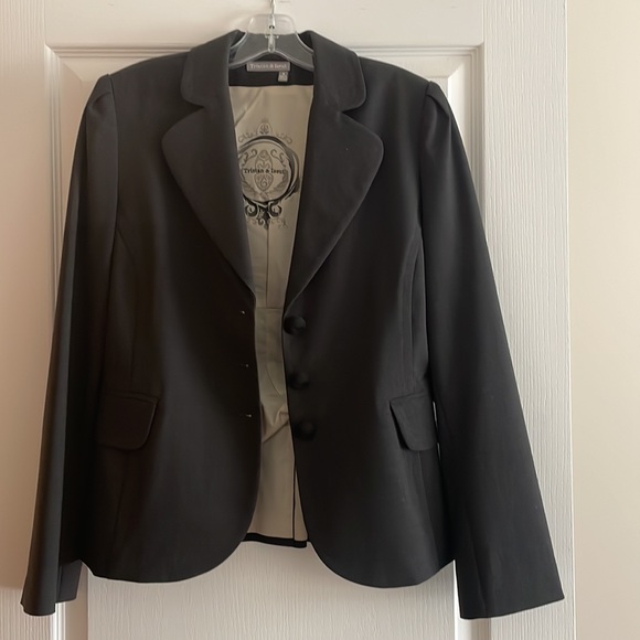 Blazer - Picture 6 of 6